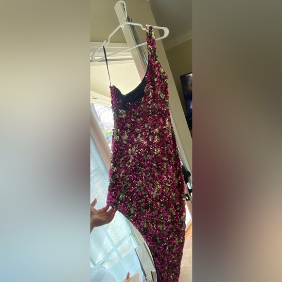 Hours sequin evening gown - Picture 3 of 3